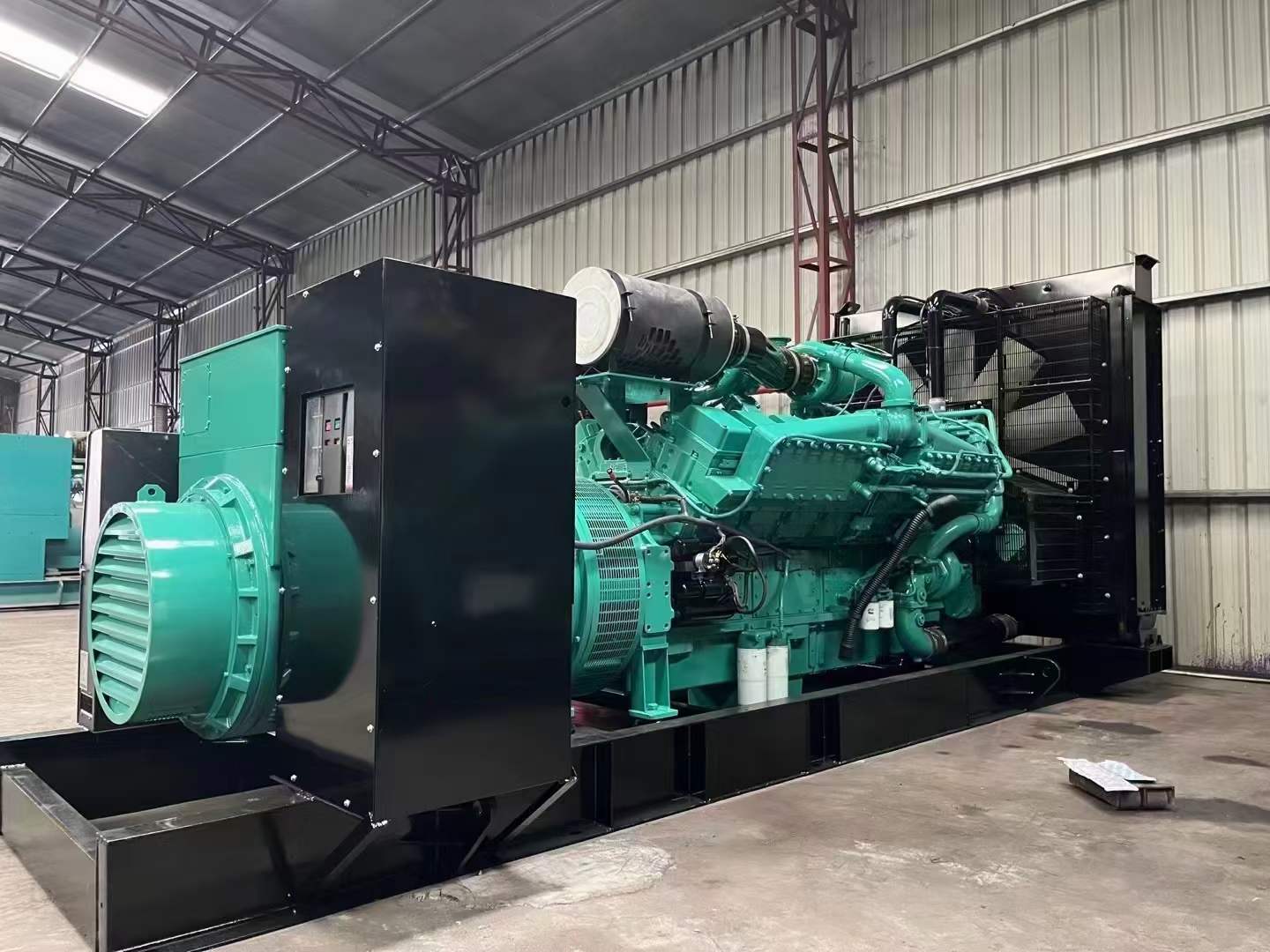 矿区如何降低 800kW 柴油发电机输出电流的波动？