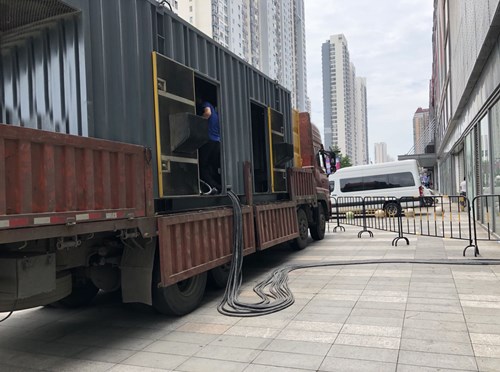 矿区低温环境下，柴油发电机组电池充满电的具体时间受哪些因素影响？